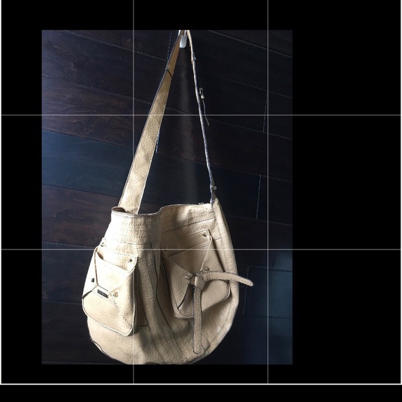 Woman messenger bag. - Picture 1 of 4